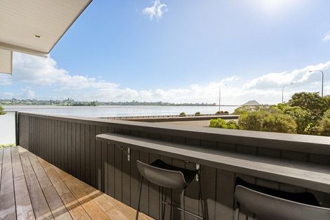 Photo of property in 7/144 Third Avenue, Tauranga, 3110