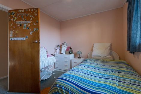 Photo of property in 18 Link Road, Newlands, Wellington, 6037