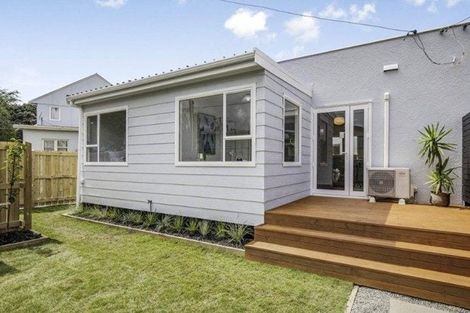 Photo of property in 52 Durham Crescent, Fairfield, Lower Hutt, 5011