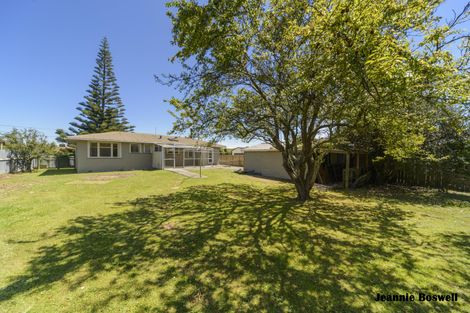 Photo of property in 22a Roberts Line, Kelvin Grove, Palmerston North, 4414