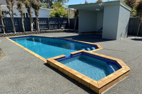 Photo of property in 8/19 Ocean View Road, Hillcrest, Auckland, 0627