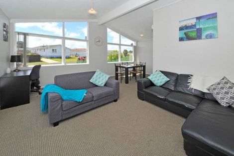 Photo of property in 59 Calthorp Close, Favona, Auckland, 2024