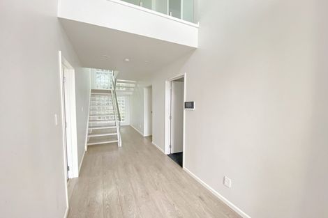 Photo of property in 1/7 Musick Point Road, Bucklands Beach, Auckland, 2012