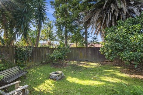 Photo of property in 5 Johnston Place, Welcome Bay, Tauranga, 3112