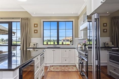 Photo of property in 166 Oriental Parade, Papamoa Beach, Papamoa, 3118