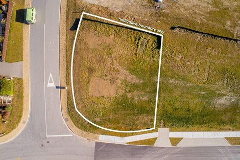 Photo of property in 13 Mcleod Avenue, Wanaka, 9305