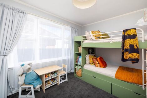 Photo of property in 323 Hills Road, Mairehau, Christchurch, 8013