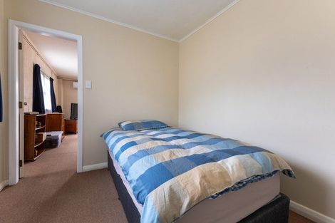 Photo of property in 16 Utauta Street, Waikanae, 5036