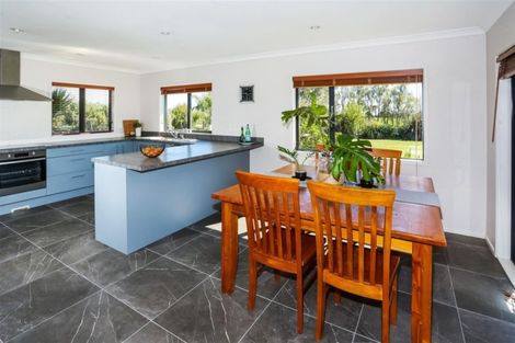 Photo of property in 24 Seagrove Road, Waiau Pa, Pukekohe, 2679