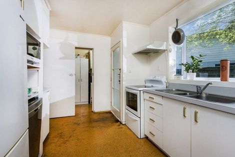 Photo of property in 24 Cranston Street, Torbay, Auckland, 0632