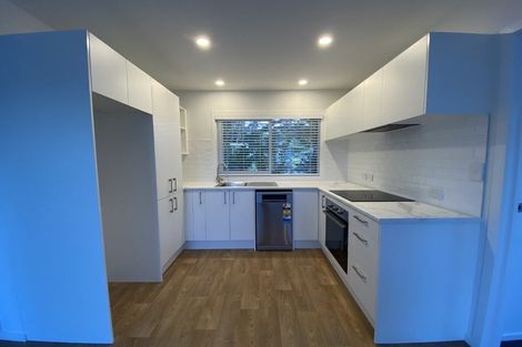 Photo of property in 8 Moera Place, Stanmore Bay, Whangaparaoa, 0932