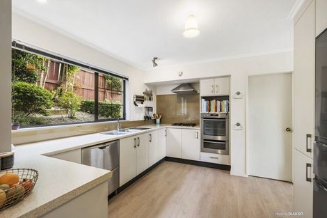 Photo of property in 17 Paddington Grove, Karori, Wellington, 6012