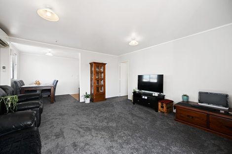 Photo of property in 35 Shelley Jane Place, Dinsdale, Hamilton, 3204