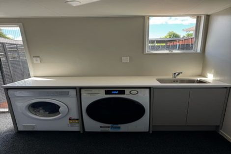 Photo of property in 2/18 James Road, Manurewa, Auckland, 2102