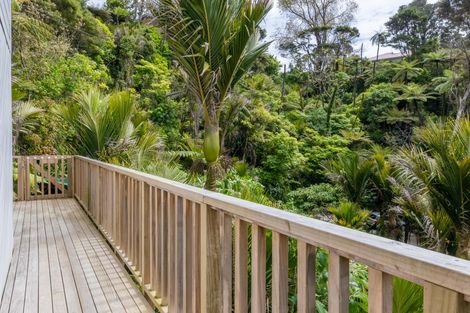 Photo of property in 24 Deirdre Place, Titirangi, Auckland, 0604