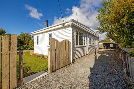 Photo of property in 100 Brandon Street, Featherston, 5710