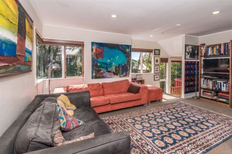 Photo of property in 6a Joll Street, Karori, Wellington, 6012