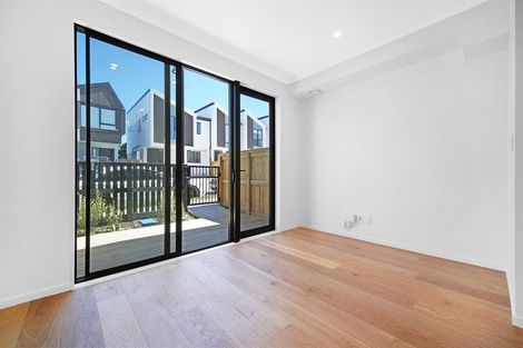 Photo of property in 36 Waipuhinui Way, Wiri, Auckland, 2104