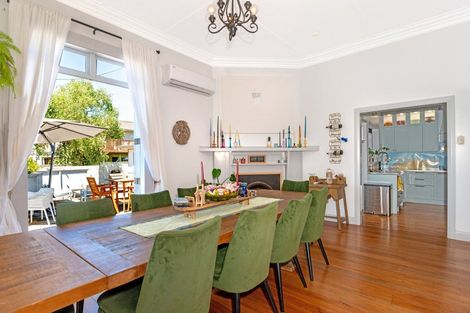 Photo of property in 2 Carnarvon Street, Gisborne, 4010