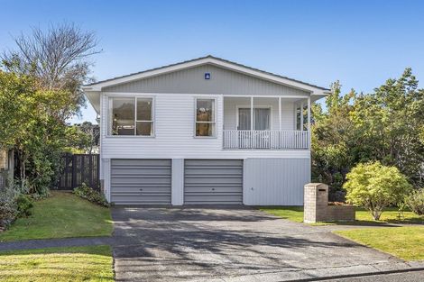 Photo of property in 3 Solander Place, Whitby, Porirua, 5024