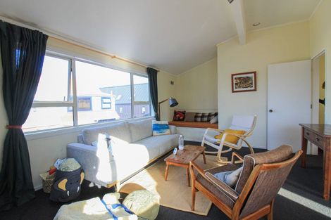 Photo of property in 30f4 Lyall Parade, Lyall Bay, Wellington, 6022