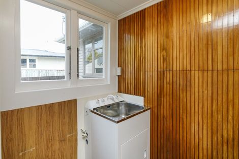 Photo of property in 9 Lewis Place, Highbury, Palmerston North, 4412