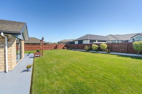 Photo of property in 2a Galea Grove, Kelvin Grove, Palmerston North, 4414