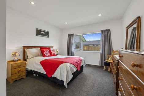 Photo of property in 22 Mercade Close, Stratford, 4332