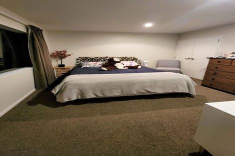 Photo of property in 42 Borneo Drive, Fairview Heights, Auckland, 0632