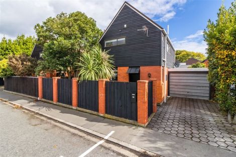 Photo of property in 2b Coles Place, St Albans, Christchurch, 8014