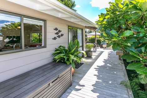 Photo of property in 225 Moana Anu Anu Avenue, Whangamata, 3620