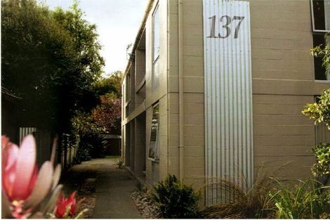 Photo of property in 1/137 Holly Road, St Albans, Christchurch, 8014