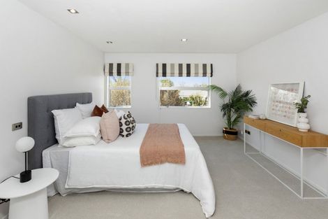 Photo of property in 26 Hartley Avenue, Strowan, Christchurch, 8052