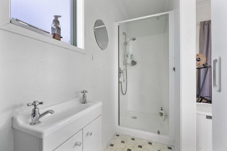 Photo of property in 8 Raleigh Street, Vogeltown, New Plymouth, 4310