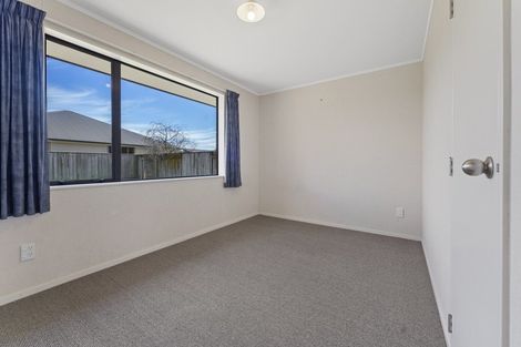 Photo of property in 17 Meridian Grove, Kelvin Grove, Palmerston North, 4414