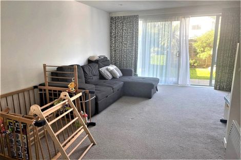 Photo of property in 15/2u Stone Street, Miramar, Wellington, 6022