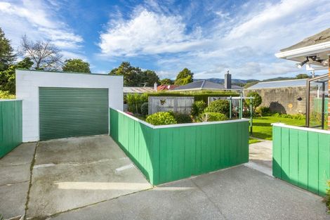Photo of property in 34 Totara Park Road, Clouston Park, Upper Hutt, 5018