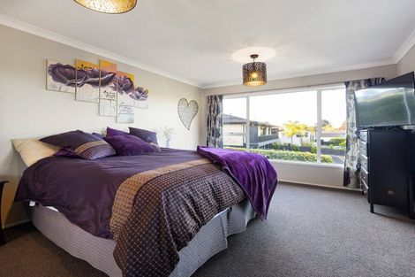 Photo of property in 72 Saint Andrews Terrace, St Andrews, Hamilton, 3200