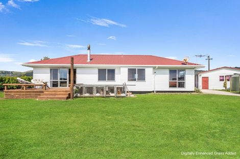 Photo of property in 957 Pukearuhe Road, Waiiti, Urenui, 4377
