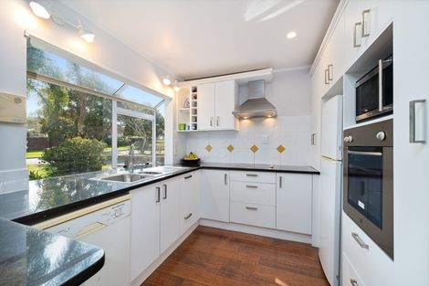 Photo of property in 13 Gala Place, Henderson, Auckland, 0612