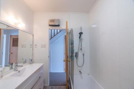 Photo of property in Mcfarlane Mews, 2u8 Mcfarlane Street, Mount Victoria, Wellington, 6011