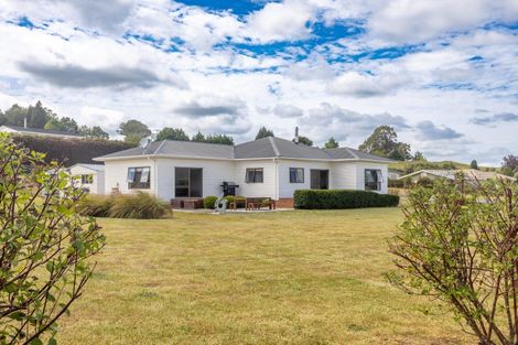 Photo of property in 381 Racecourse Road, Waipukurau, 4282