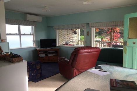 Photo of property in 28 Drake Street, Waikawa Beach, Levin, 5573