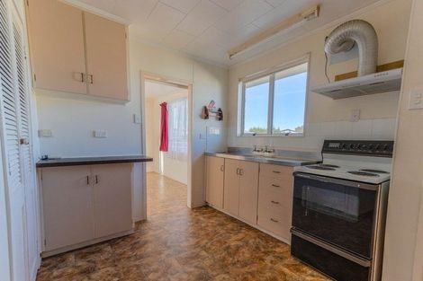 Photo of property in 25 Barton Street, Marton, 4710