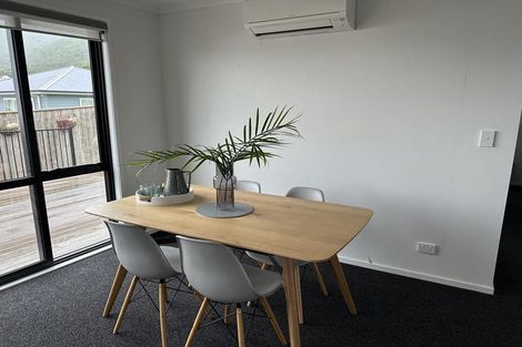 Photo of property in 27 Matenga Street, Waikanae, 5036