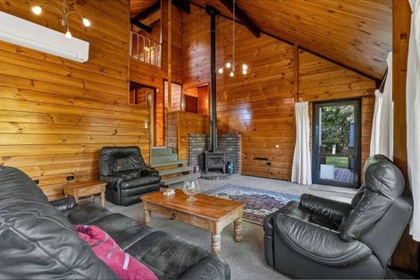 Photo of property in 21b Sequoia Grove, Merrilands, New Plymouth, 4312
