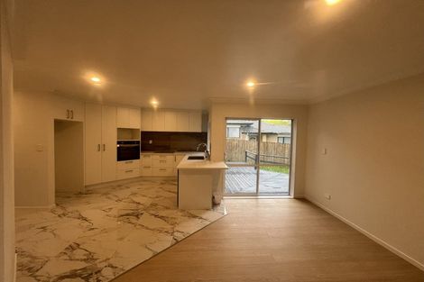 Photo of property in 3a Christina Avenue, Te Atatu South, Auckland, 0602