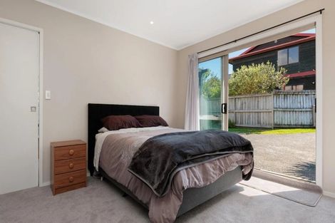 Photo of property in 128b Karewa Parade, Papamoa Beach, Papamoa, 3118