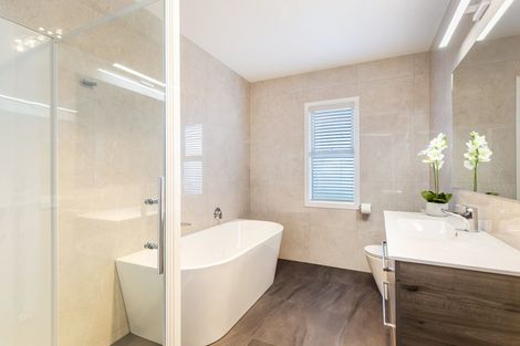 Photo of property in 2 Uku Way, Wharewaka, Taupo, 3330