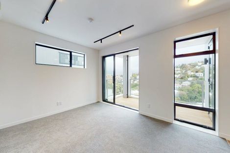 Photo of property in 67u4 Tiketike Way, Brooklyn, Wellington, 6021